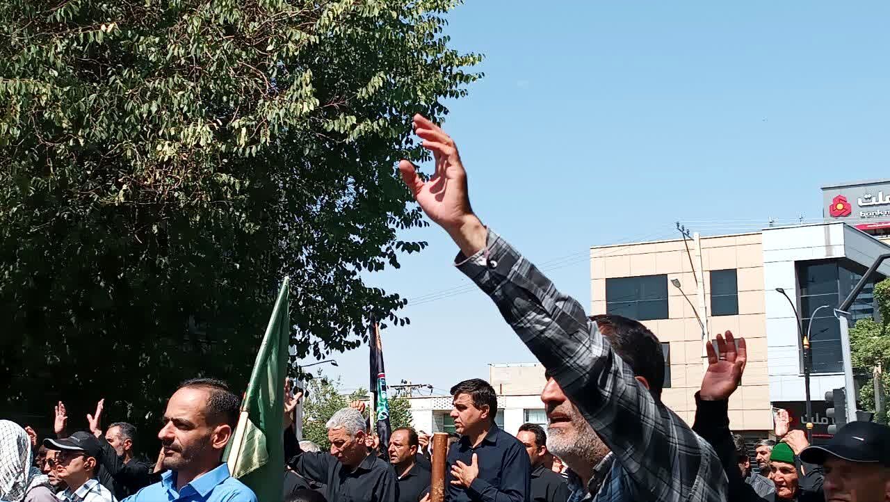 عشق حسین از راه دور در خیابان‌های شهر در جریان است