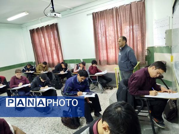 اولین آزمون پایش برای دانش‌آموزان دهم، یازدهم و دوازدهم دبیرستان نمونه آیت‌الله خامنه‌ای