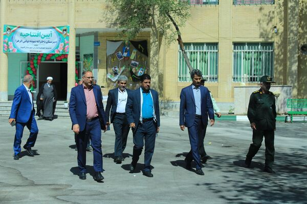 افتتاح دبیرستان نمونه دولتی دخترانه الزهرا در گلبهار