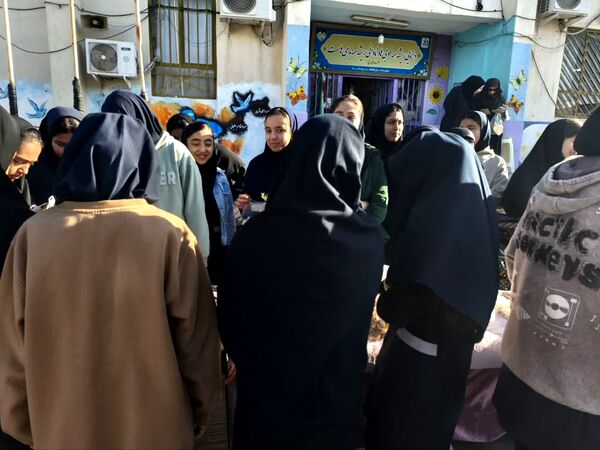 بازارچه کارآفرینی در دبیرستان شاهد ریحانه