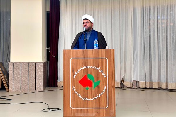 آیین تجلیل ازخادمین مراسم اعتکاف دانش‌آموزی