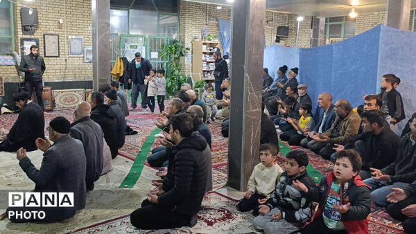 برگزاری سفره اطعام به‌مناسبت ایام شهادت امام علی(ع) در مسجد امام حسین(ع) سفیددشت