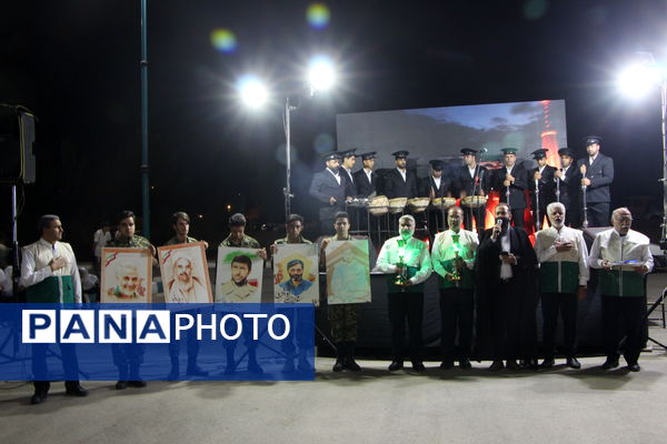 کاروان اقتدار در یزد؛ جلوه‌ای از دستاوردهای دفاعی، فرهنگی و مردمی انقلاب