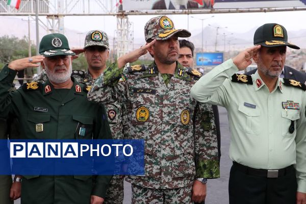 مراسم گرامیداشت روز ارتش در بیرجند 