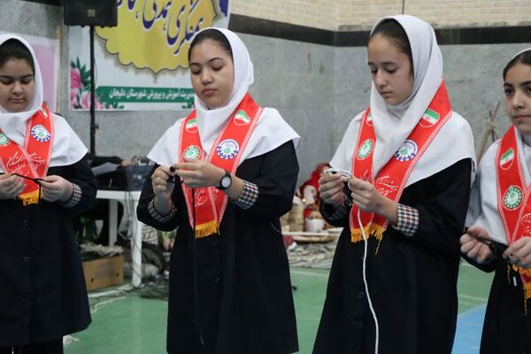  همایش «یاوران انقلاب، پیشتازان مقاومت» در دلیجان همزمان با آغاز دهه فجر