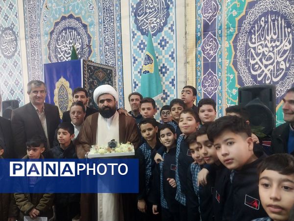 محفل انس باقرآن و اجرای سرود یاعلی با همکاری دانش‌آموزان مدرسه فرهنگ