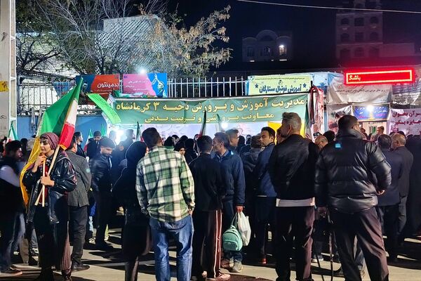 یادبود شهدای دانش‌آموز در کرمانشاه