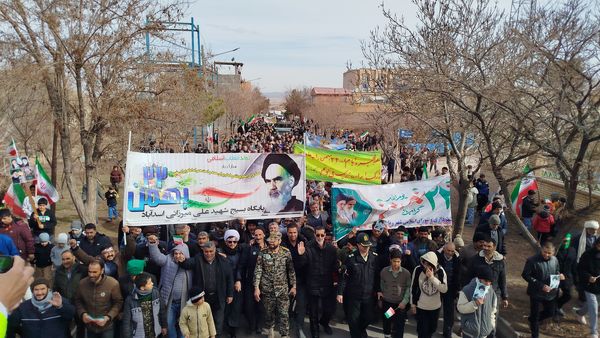 راهپیمایی پرشور ۲۲ بهمن در جلگه رخ 