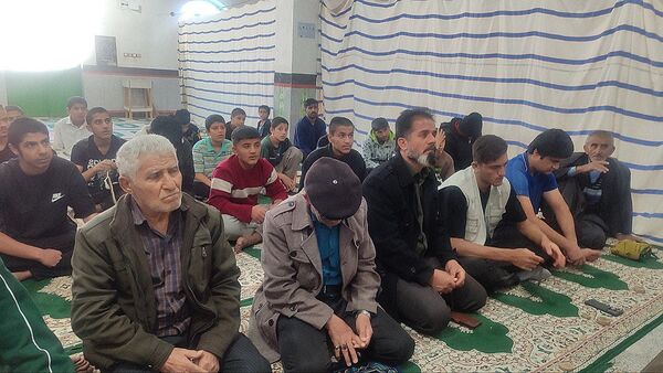 اعتکاف پسران دیشموک در مسجد امیرالمؤمنین(ع)