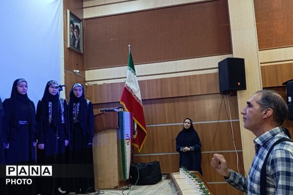  آیین گرامی‌داشت «سلامت و امنیت با سفیران سلامت» در ورامین