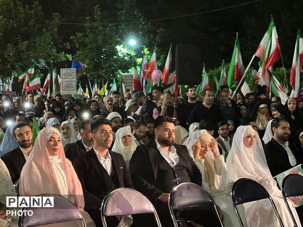 ازداواج ۵۰ زوج کرجی در شب سالگرد ازدواج امام علی(ع) و حضرت فاطمه(س) در کرج 
