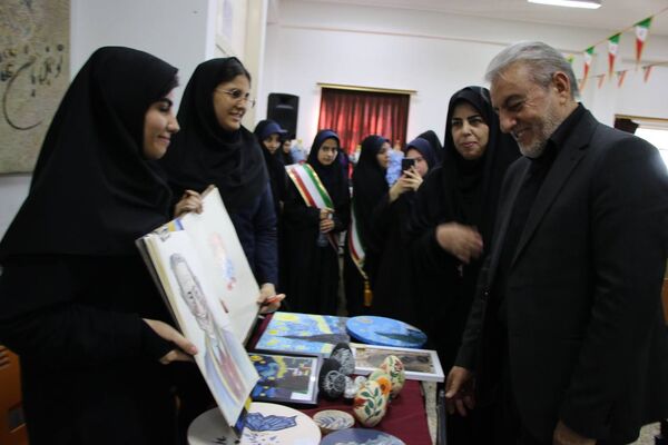 همایش «یاوران انقلاب» پیشتازان هنرستان شهریار تبریز
