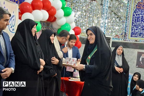 جشن آغاز هفته کرامت و روز دختر ویژه دختران در روستای ولی‌آباد قرچک 