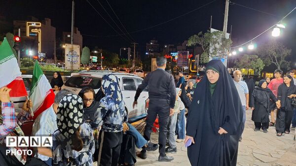 جشن عید غدیر در میدان دانشجو به همت آموزش و پرورش ناحیه ۶ مشهد