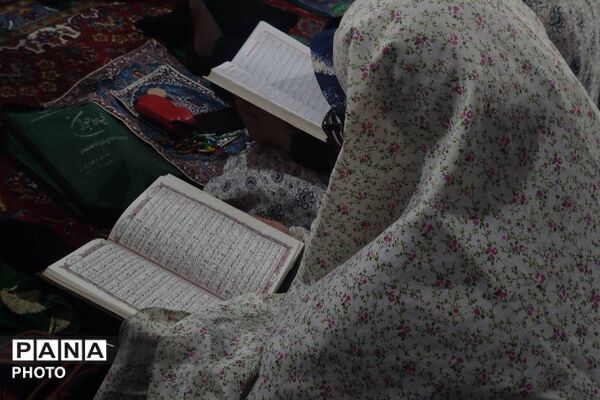دانش‌آموزان بهارستان؛ جلوه‌گر پیوند مدرسه با معنویت در نماز جمعه