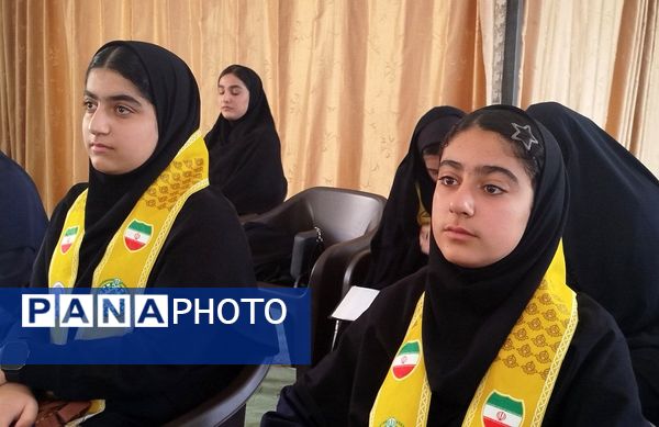 تجلیل از دانش‌آموز خبرنگاران پانا در لردگان