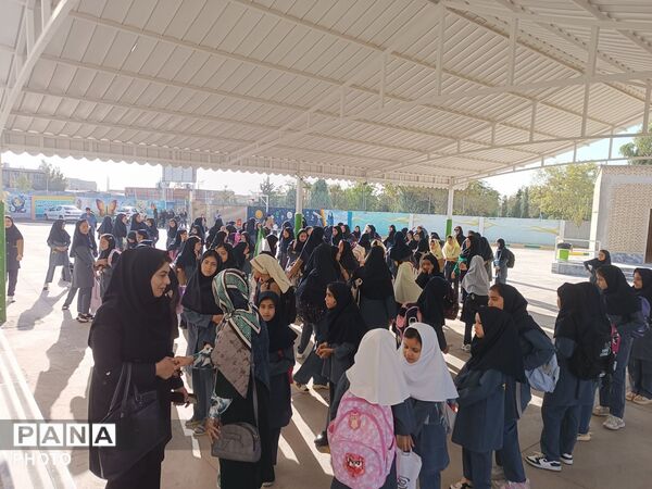 آغاز سال تحصیلی در مدرسه فرهنگ فرزامند