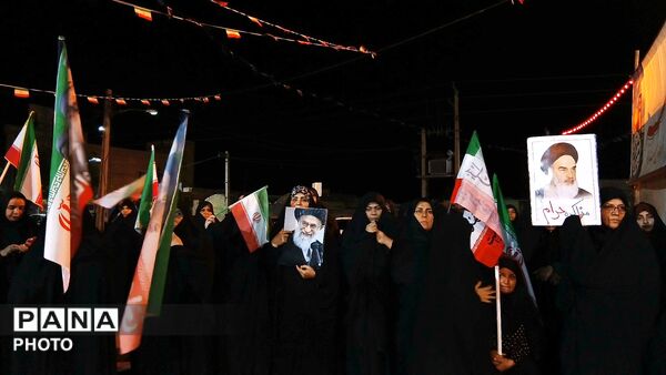 همراهی کودکان جعفرآباد تا آستان شهدای گمنام در شب هشتاد و یکم