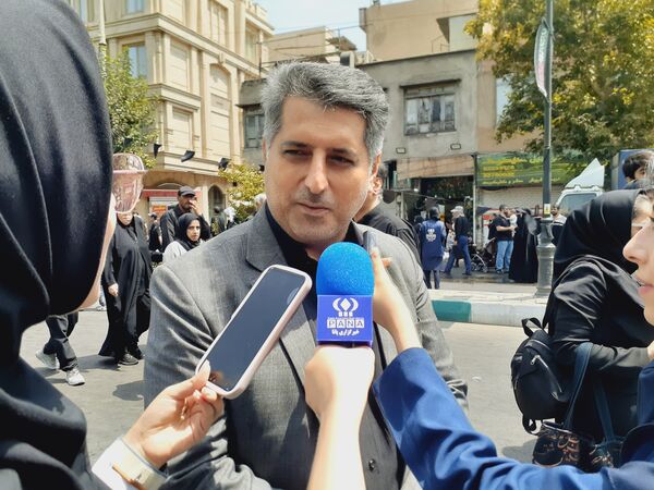  حضور پرشور اقشار مختلف جامعه در پیاده‌روی معنوی