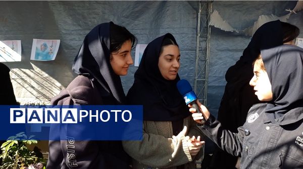 اولین نمایشگاه ماها در دبیرستان فرزانگان ۲ دوره دوم ناحیه ۷ مشهد