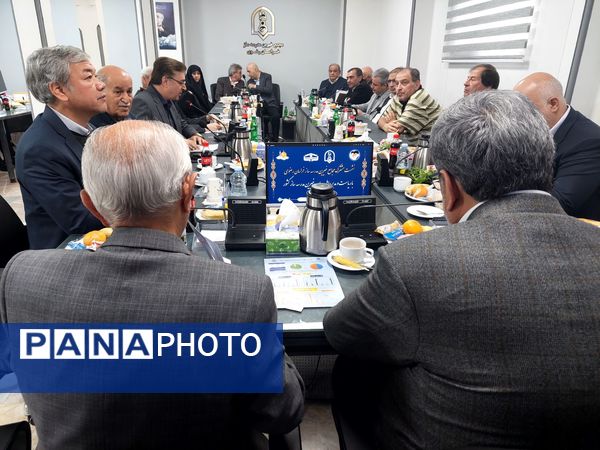 نشست مشترک مجامع خیرین مدرسه ساز خراسان رضوی با رئیس جامعه خیرین مدرسه ساز کشور