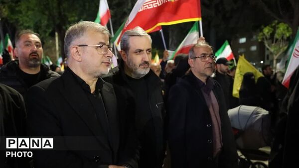 تجدید بیعت  دوبار مردم کرج با ولی امر مسلمین امام سیدمجتبی خامنه‌ای (مدظله العالی)