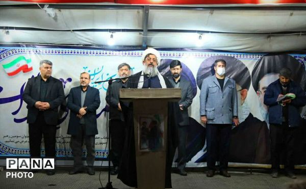 راهپیمایی گسترده مردم هشتگرد در شب چهارشنبه‌سوری 