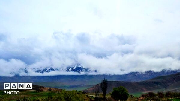 قلعه‌تک در اردیبهشت؛ جادوی باران و شکوفه