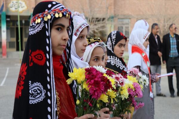 آیین روز درختکاری در هنرستان کشاورزی شهید باهنر پاکدشت 