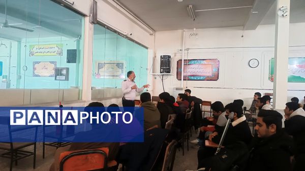 برگزاری کلاس پدافند غیر عامل ویژه پایه‌های دهم دبیرستان شاهد ابوذر غفاری نیشابور