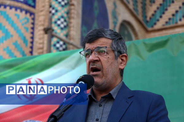 راهپیمایی ۱۳ آبان روز غلبه بر استکبار جهانی دانش‌آموزان شهر یزد