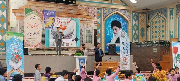 محفل انس با قرآن در تکیه ابوالفضلی مزده