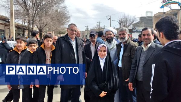 مردم خرم‌بید با حضور حماسی خود در راهپیمایی 22 بهمن دشمن را مأیوس کردند