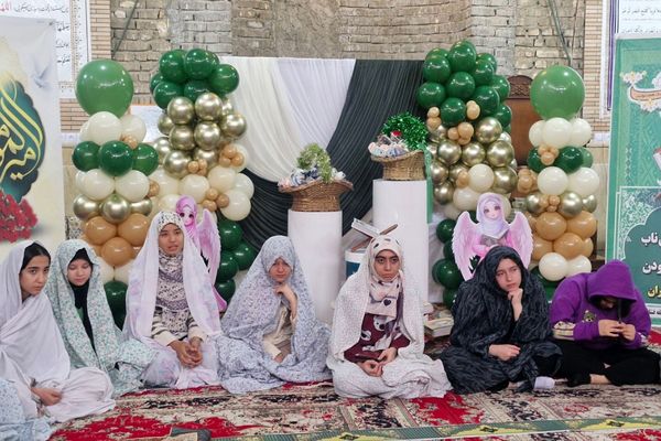 فشافویه میزبان خلوت عاشقانه دانش آموزان در نخستین روز اعتکاف همزمان با ولادت حضرت علی (ع)