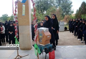 تکثیر هوای مهربانی توسط دانش‌آموزان مدرسه ملک‌آسای دزفول 