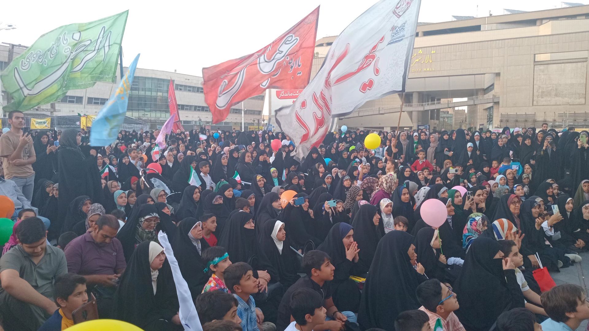 جشن مردمی عید بیعت به مناسبت آغاز امامت حضرت مهدی(عج) در مشهد مقدس