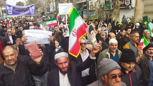 حضور افشار مختلف مردم نیشابور در راهپیمایی ۲۲ بهمن 