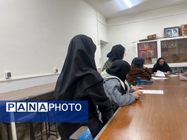 جلسه سفیران سلامت دبیرستان مطهره ناحیه ۶ مشهد 