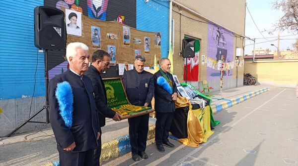 مراسم زنگ مقاومت در دبستان امیرمعزی 