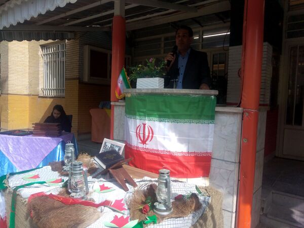 جشن آغاز سال تحصیلی در دبیرستان دخترانه حاتمی 