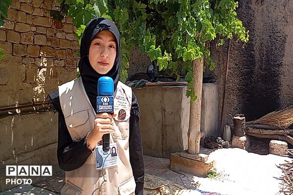 کمک به پخت نان به عشق آقای شهید ایران 