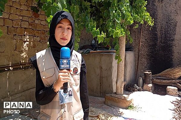 کمک به پخت نان به عشق آقای شهید ایران 