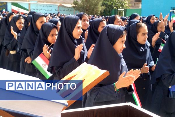 از غنچه های مدرسه تا شکوفه های مقاومت