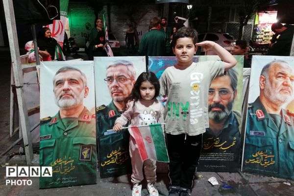 دهه نودی‌ها در میدان