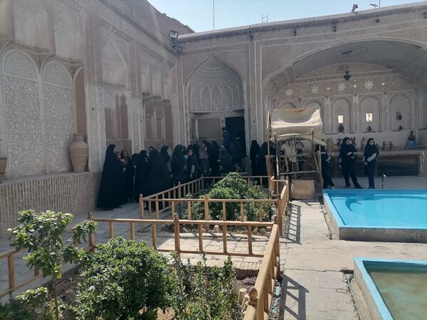 اردوی یزدگردی دانش‌آموزان پایه نهم دبیرستان فاطمه‌الزهرا (س)