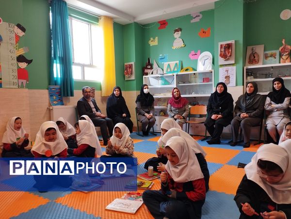 اجرای طرح شورای‌ معلمین  هم پایه مقطع ابتدایی در دبستان مالک اشتر شهرستان ملارد