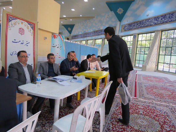 برپایی میز خدمت آموزش و پرورش خراسان شمالی