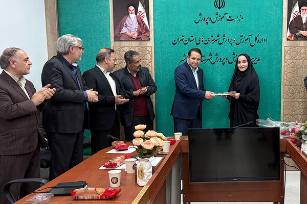 قدردانی از نقش بانوان در عرصه تعلیم و تربیت اسلامشهر