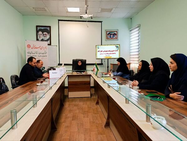 نشست خبری اصحاب رسانه با رییس اداره بهزیستی شهرستان خلیل آباد 