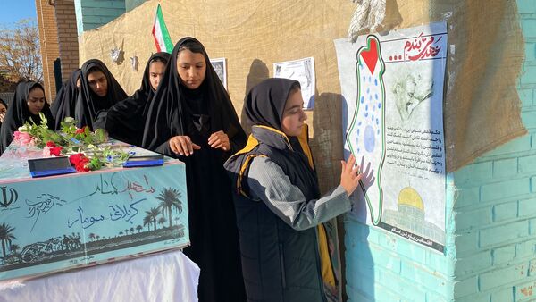 مراسم استقبال از شهید گمنام در شهرستان مه‌ولات